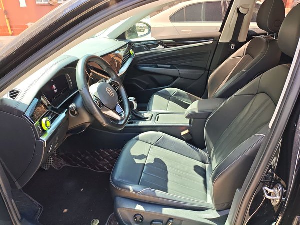 Volkswagen Passat 2023, 81800 км, за 17158 USD - фото 12