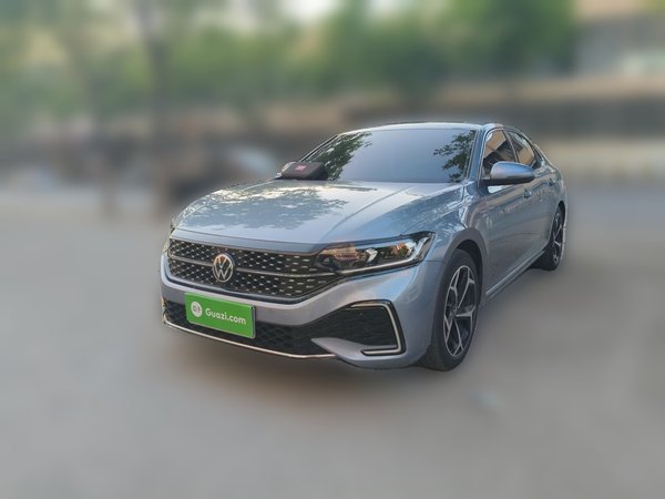 Volkswagen Passat · 2023 год