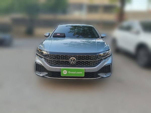 Volkswagen Passat 2023, 40199 км, за 18110 USD