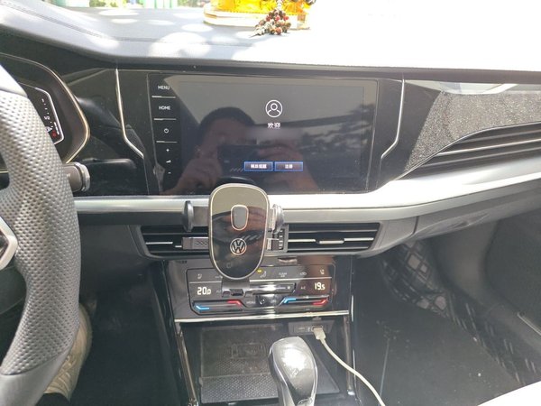 Volkswagen Passat 2024, 14500 км, за 20748 USD - фото 12