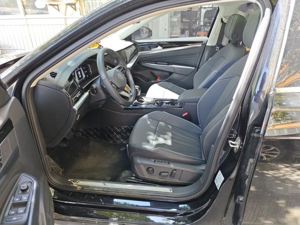 Volkswagen Passat 2024, 14500 км, за 20748 USD - фото 14