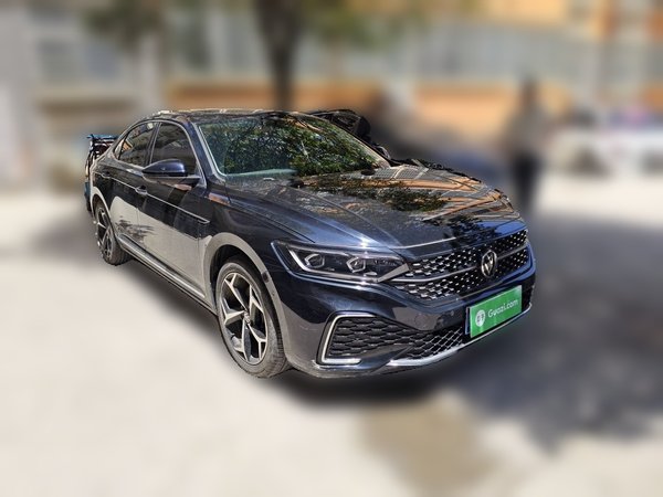 Volkswagen Passat 2024, 14500 км, за 20748 USD - фото 3