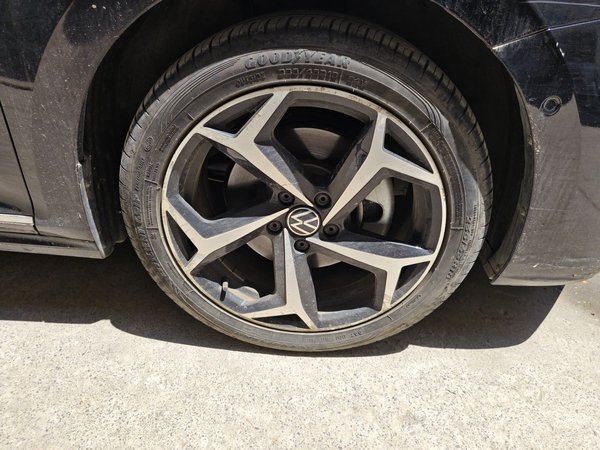 Volkswagen Passat 2024, 14500 км, за 20748 USD - фото 8