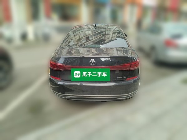 Volkswagen Passat 2024, 18700 км, за 18727 USD