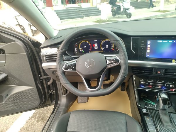 Volkswagen Passat 2024, 18700 км, за 18727 USD - фото 11