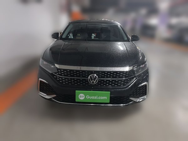 Volkswagen Passat 2024, 25900 км, за 19686 USD