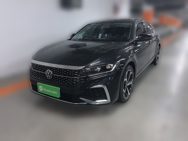 Volkswagen Passat 2024, 25900 км, за 19686 USD