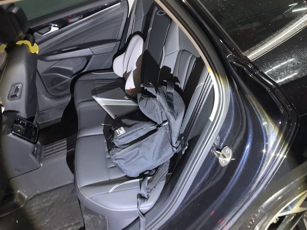 Volkswagen Passat 2024, 25900 км, за 19686 USD - фото 10