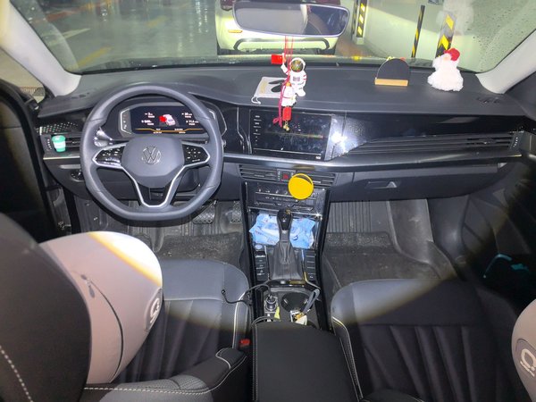 Volkswagen Passat 2024, 25900 км, за 19686 USD - фото 16