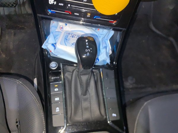 Volkswagen Passat 2024, 25900 км, за 19686 USD - фото 12