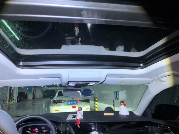 Volkswagen Passat 2024, 25900 км, за 19686 USD - фото 15