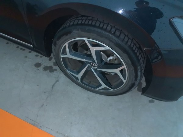 Volkswagen Passat 2024, 25900 км, за 19686 USD