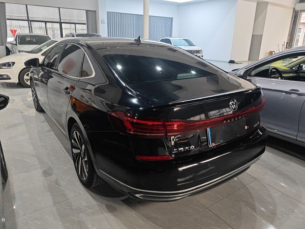 Volkswagen Passat 2024, 32800 км, за 19982 USD - фото 6