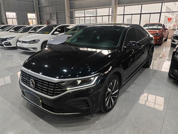 Volkswagen Passat 2024, 32800 км, за 19982 USD