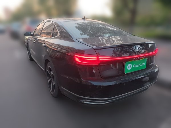 Volkswagen Passat 2024, 35800 км, за 21035 USD