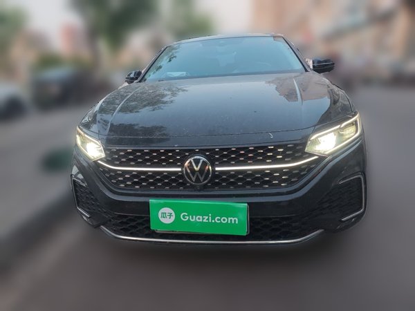 Volkswagen Passat 2024, 35800 км, за 21035 USD