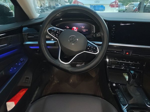 Volkswagen Passat 2024, 35800 км, за 21035 USD - фото 11