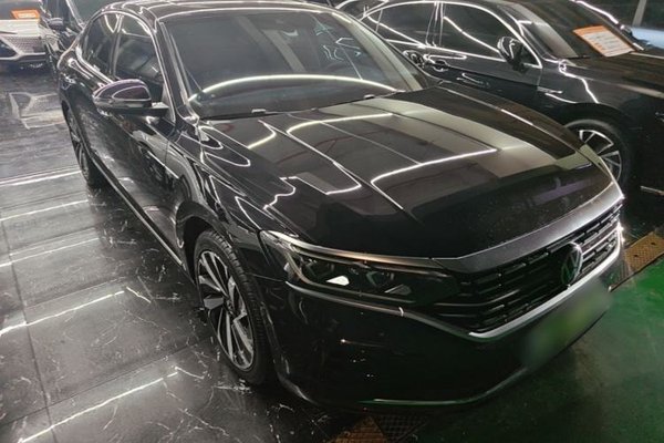 Volkswagen Passat 2024, 61900 км, за 20355 USD - фото 12