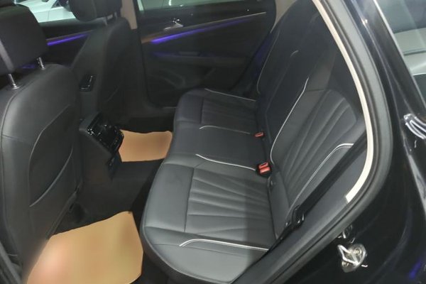 Volkswagen Passat 2024, 61900 км, за 20355 USD - фото 25