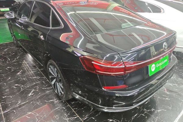 Volkswagen Passat 2024, 61900 км, за 20355 USD