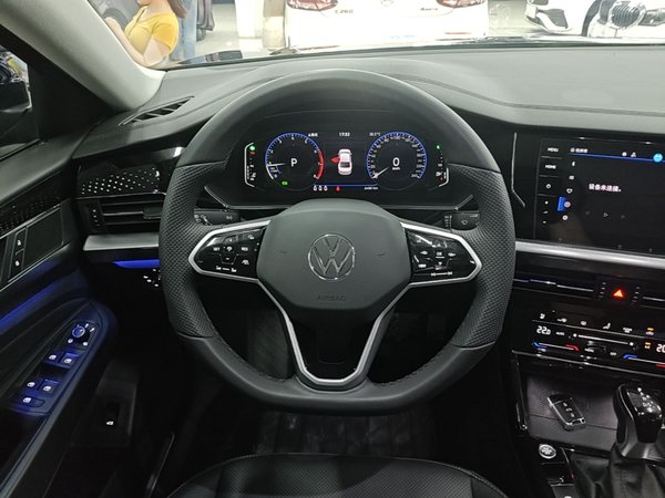 Volkswagen Passat 2024, 64100 км, за 21322 USD - фото 14