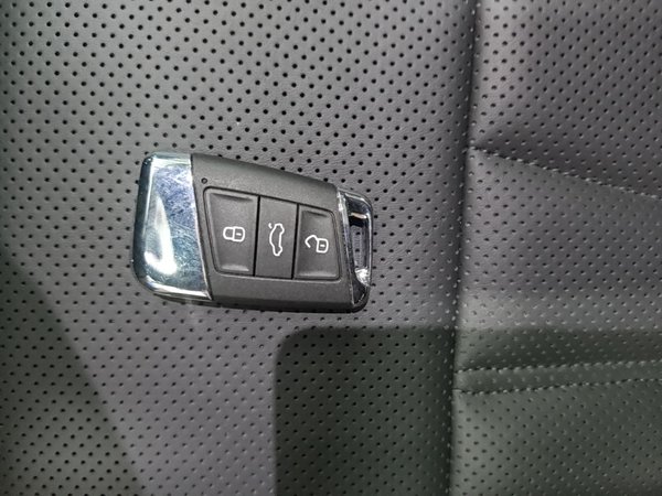 Volkswagen Passat 2024, 64100 км, за 21322 USD - фото 12