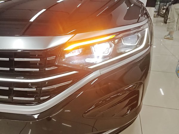 Volkswagen Passat 2024, 64100 км, за 21322 USD - фото 9
