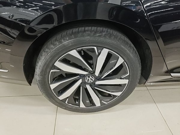 Volkswagen Passat 2024, 64100 км, за 21322 USD - фото 10