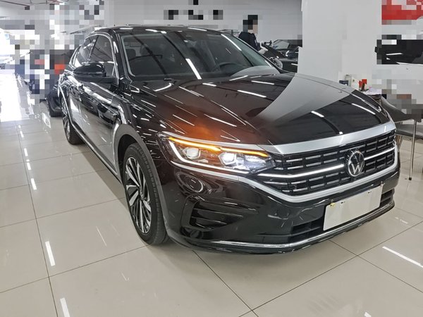 Volkswagen Passat 2024, 64100 км, за 21322 USD