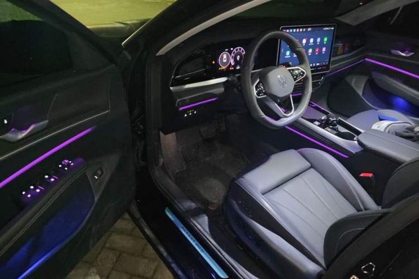 Volkswagen Passat 2025, 17800 км, за 21119 USD - фото 17