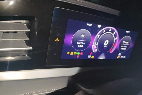 Volkswagen Passat 2025, 17800 км, за 21119 USD - фото 13