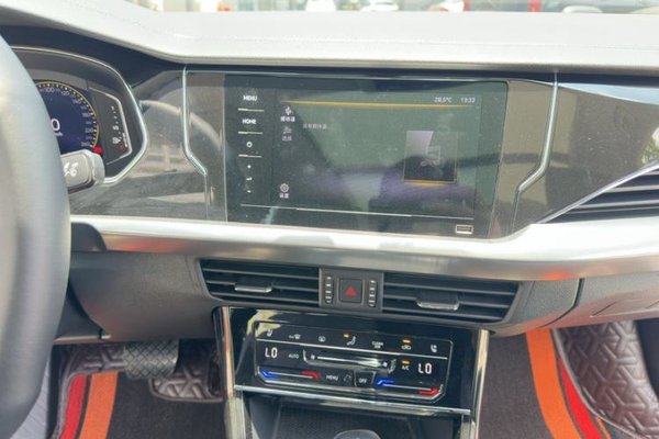 Volkswagen Passat 2025, за 21780 USD - фото 11