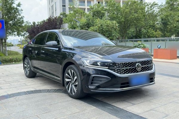 Volkswagen Passat 2025, за 21780 USD
