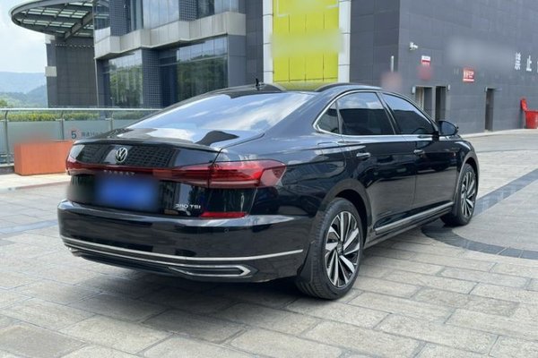Volkswagen Passat 2025, за 21780 USD