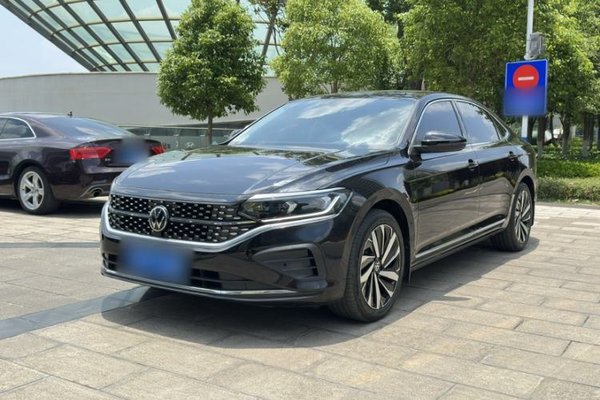 Volkswagen Passat · 2025 год