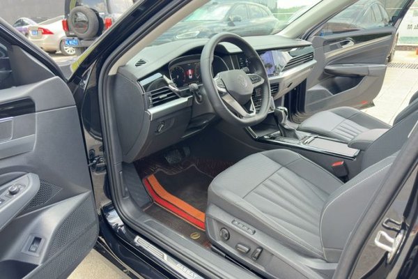 Volkswagen Passat 2025, за 21780 USD - фото 19