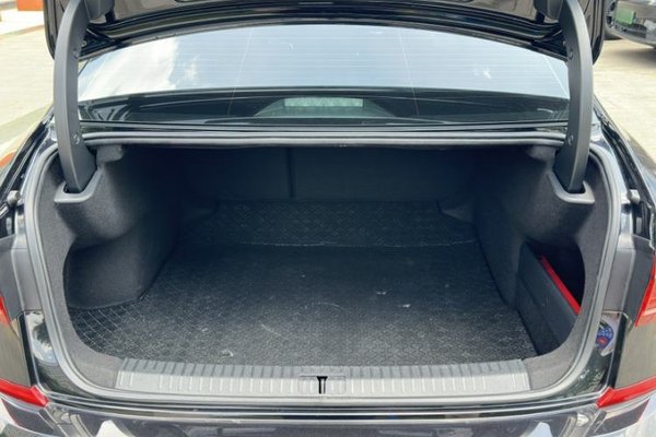 Volkswagen Passat 2025, за 21780 USD - фото 21