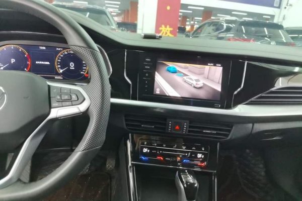 Volkswagen Passat 2025, 33600 км, за 19307 USD - фото 16