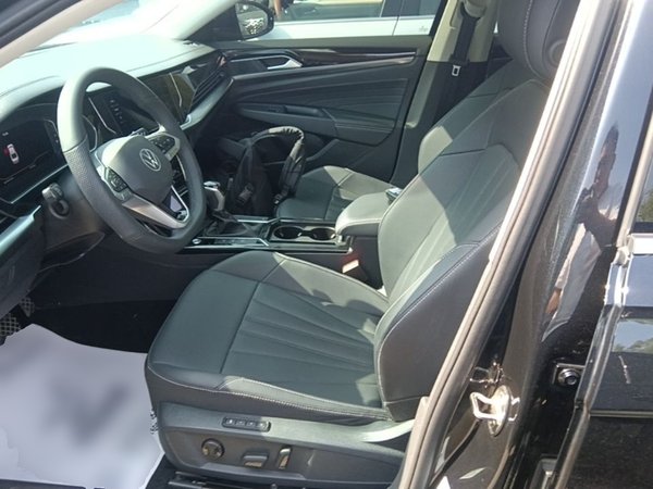 Volkswagen Passat 2025, 37700 км, за 22064 USD - фото 18