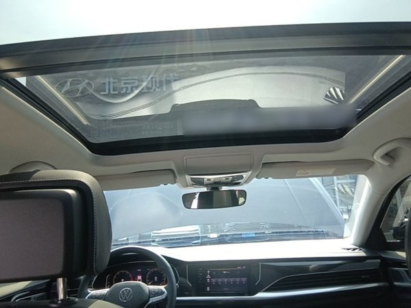 Volkswagen Passat 2025, 37700 км, за 22064 USD - фото 21