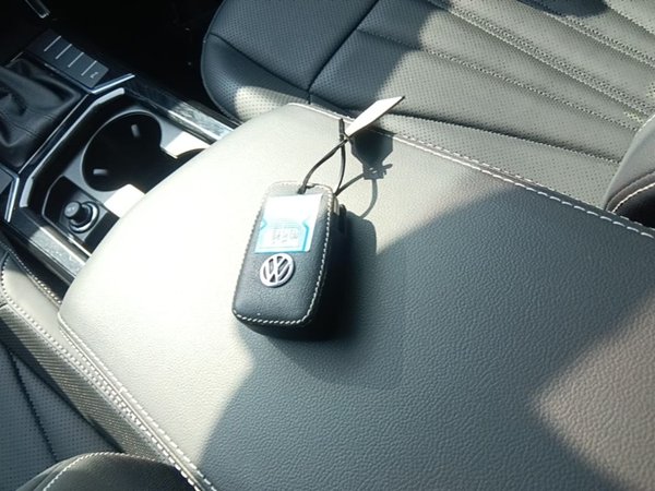 Volkswagen Passat 2025, 37700 км, за 22064 USD - фото 12