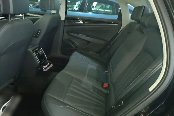 Volkswagen Passat 2025, 7700 км, за 22364 USD - фото 25