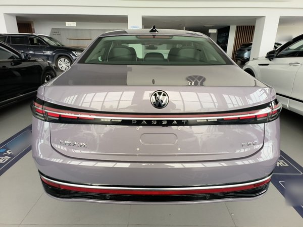 Volkswagen Passat 2025, 10600 км, за 26405 USD - фото 8