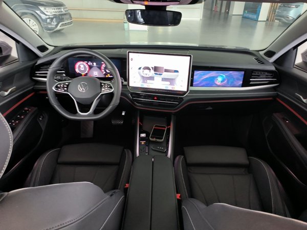 Volkswagen Passat 2025, 10600 км, за 26405 USD - фото 16