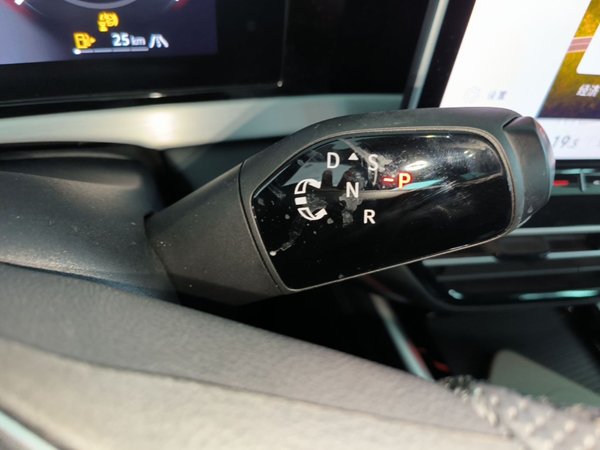 Volkswagen Passat 2025, 10600 км, за 26405 USD - фото 20