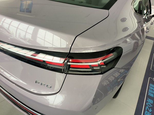 Volkswagen Passat 2025, 10600 км, за 26405 USD - фото 10