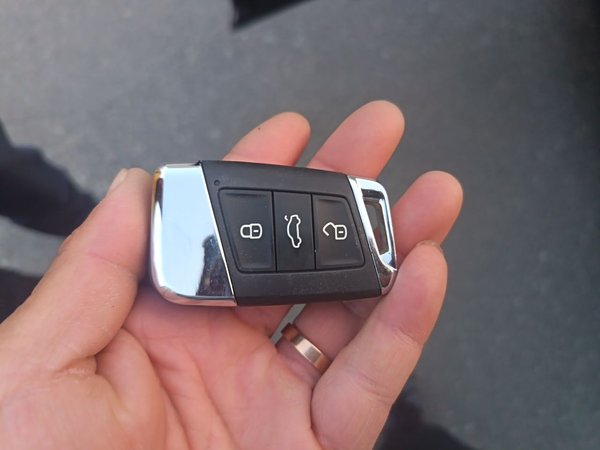 Volkswagen Passat New Energy 2019, 103500 км, за 11847 USD - фото 9