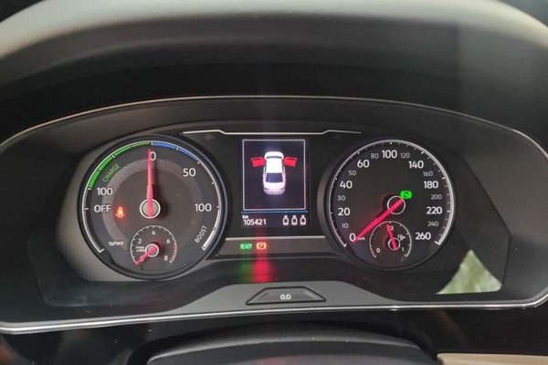 Volkswagen Passat New Energy 2020, 105399 км, за 13389 USD - фото 11