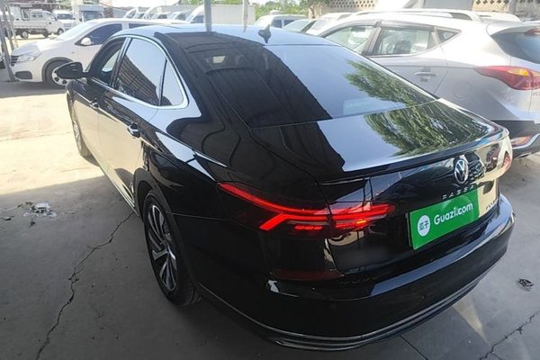 Volkswagen Passat New Energy 2020, 79600 км, за 13866 USD