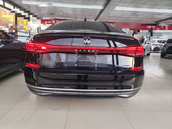 Volkswagen Passat New Energy 2022, 104100 км, за 14043 USD